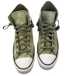 CHUCK TAYLOR ALL STAR HI WASHED CANVAS SNEAKERS IN LIGHT FIELD SURPLUS-GREEN